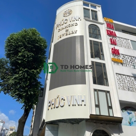 Thi công nội thất  tiệm vàng Phúc Vinh.